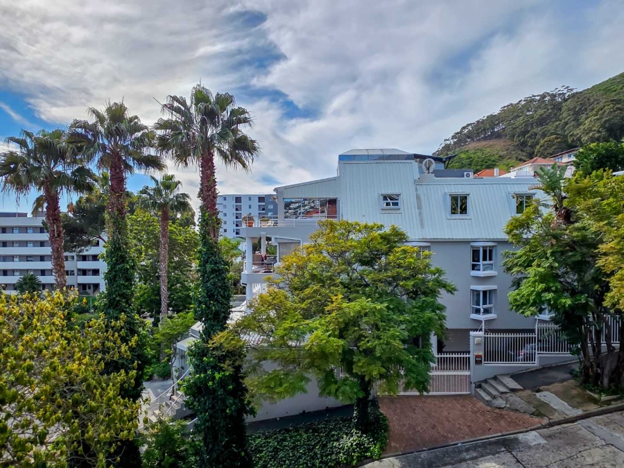 To Let 2 Bedroom Property for Rent in Sea Point Western Cape